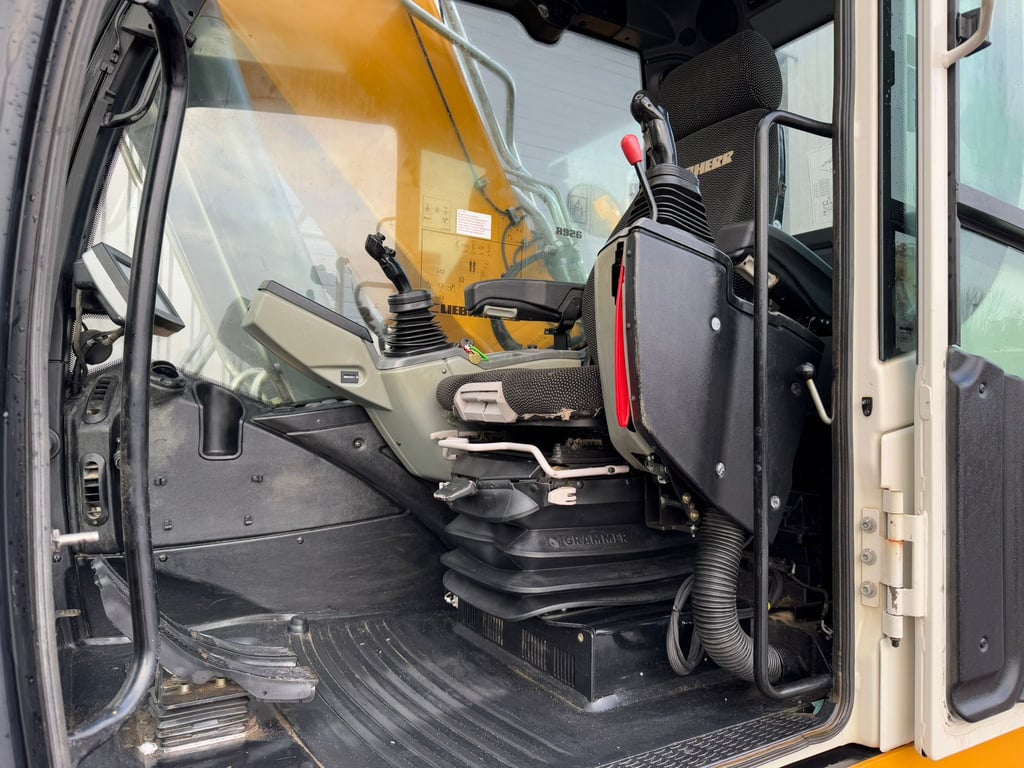 Liebherr R926 LC 2018 00033063 R926 LC 2018 1 image 9