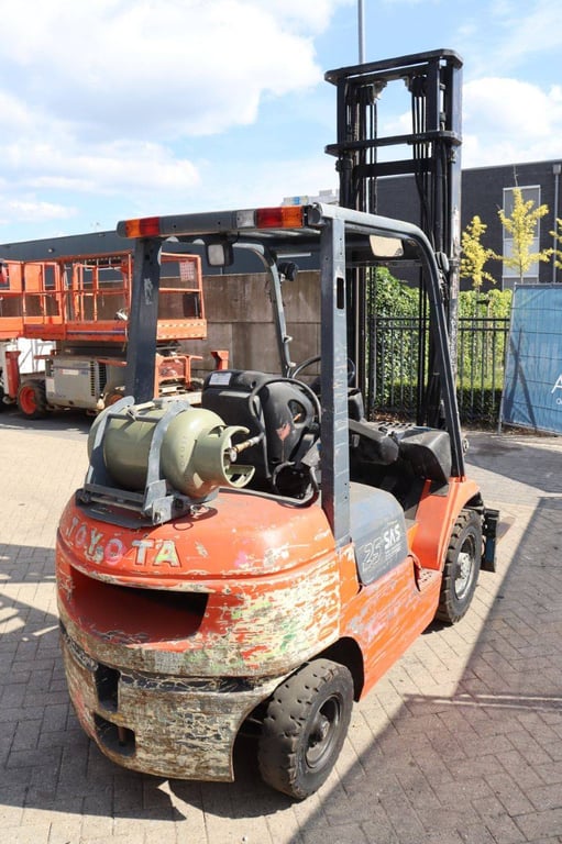 Forklift Toyota 42-7FGF25 LPG 2500kg 5.0m 2011 2011 42-7FGF25 2011 1 Forklift image 6