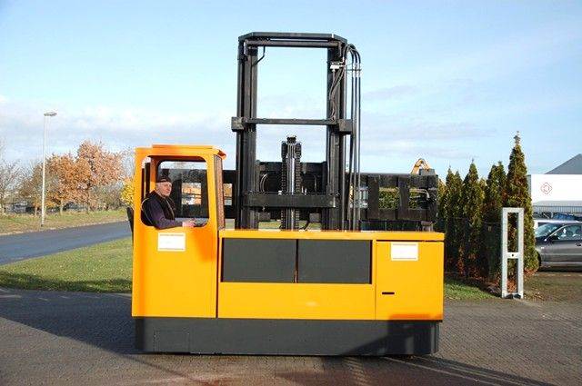Bison 5004-4 1997 EL4967 5004-4 1997 1 Side loaders image 3