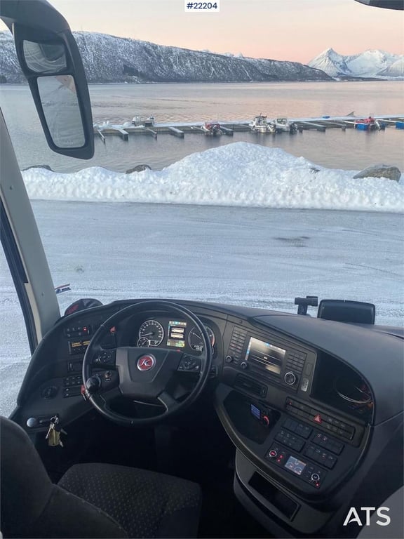 Setra S 515 HD bus w/ 49+2+1 seats, and low km condition 2017 22204 Setra S 515 HD bus w/ 49+2+1 seats, and low km conditi...