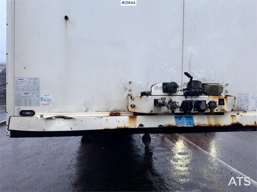 Schmitz Cabinet semi w/ Lifting element. 2017 21944 Schmitz Cargobull Cabinet semi w/ Lifting element. 2017 1 image 28