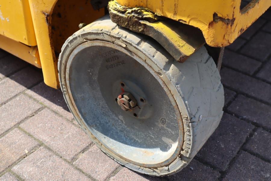 Haulotte Compact 14 Electric, 14m Working Height, 350kg Cap 2016 HAULOTTE - Compact 14 - 63036 Compact 14 Electric, 14m Wo...