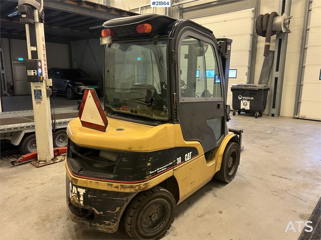 CAT DP30N 2005 21864 DP30N 2005 1 Forklift image 23
