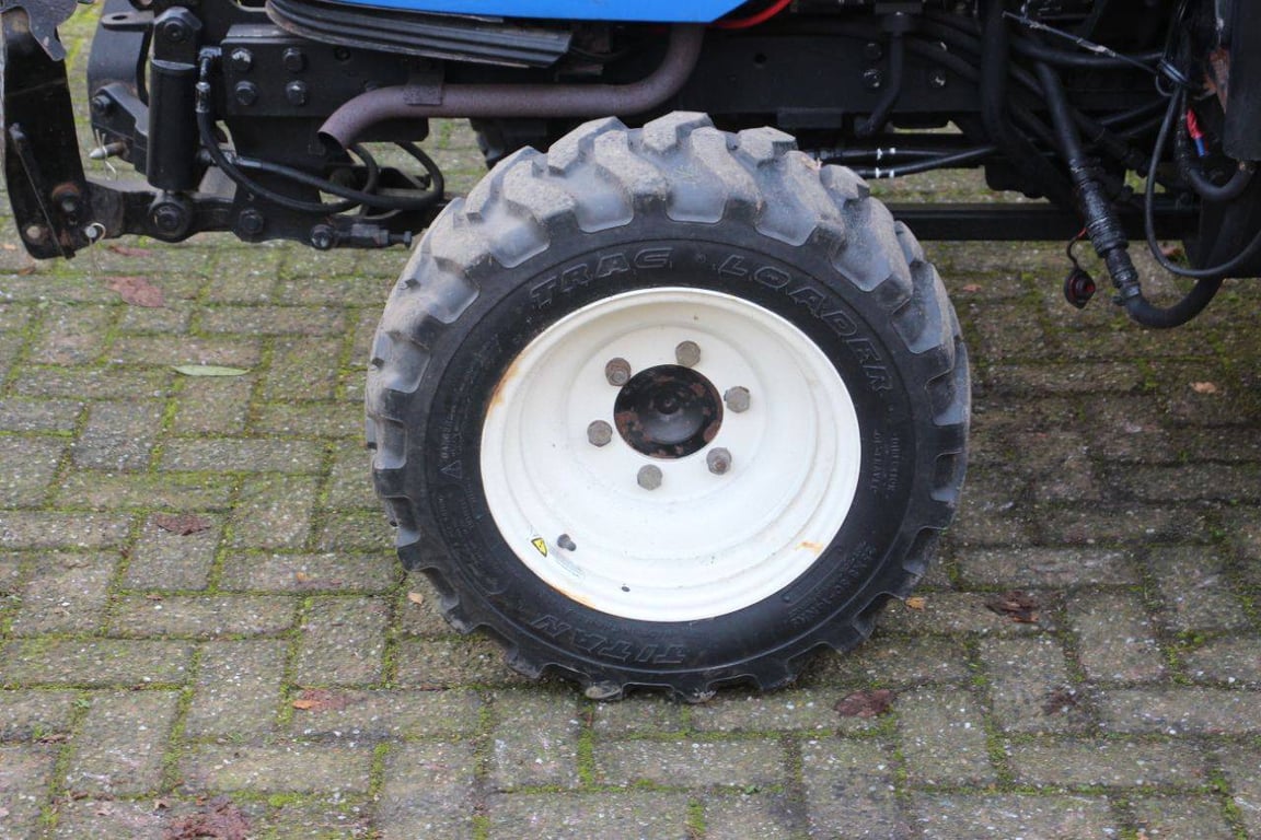 Mini tractor New Holland Boomer 35 Diesel 35hp 2017 2017 Boomer 35 2017 1 image 15
