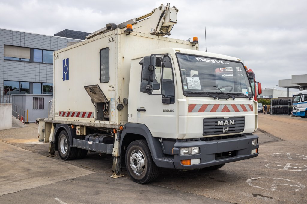 MAN LE 12.180 - COMILEV EN170TPC 2005 E59768 LE 12.180 - COMILEV EN170TPC 2005 1 image 2