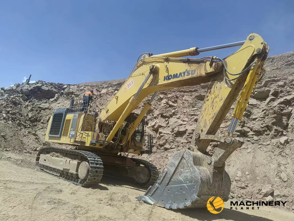 KOMATSU PC1250 Excavator Hot sale Good quality PC1250 2019 1 Crawler Excavators image 2