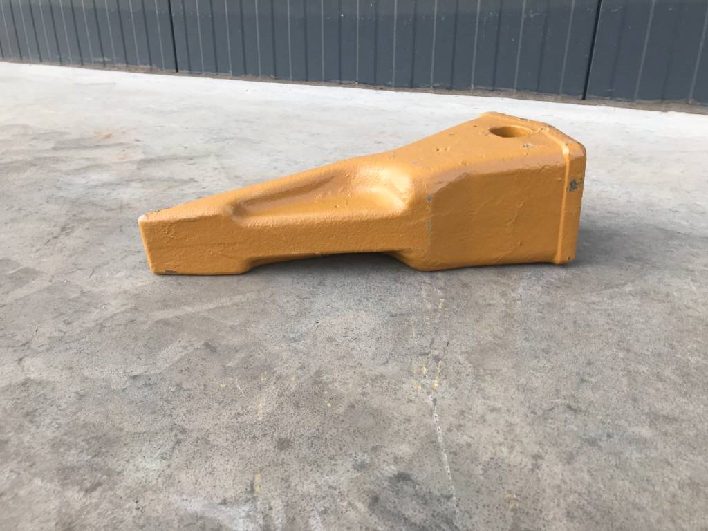 CAT D6R / D6T / D6M / D6N Ripper Tips 6Y0359 2025 900443 D6R / D6T / D6M / D6N Ripper Tips 6Y0359 2025 0 image 2
