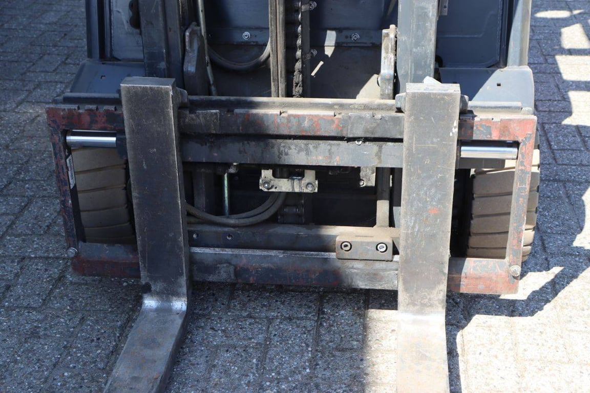 Forklift Linde E16L-02 Electric 1600kg 2.84m 2020 2020 E16L-02 2020 1 Forklift image 12