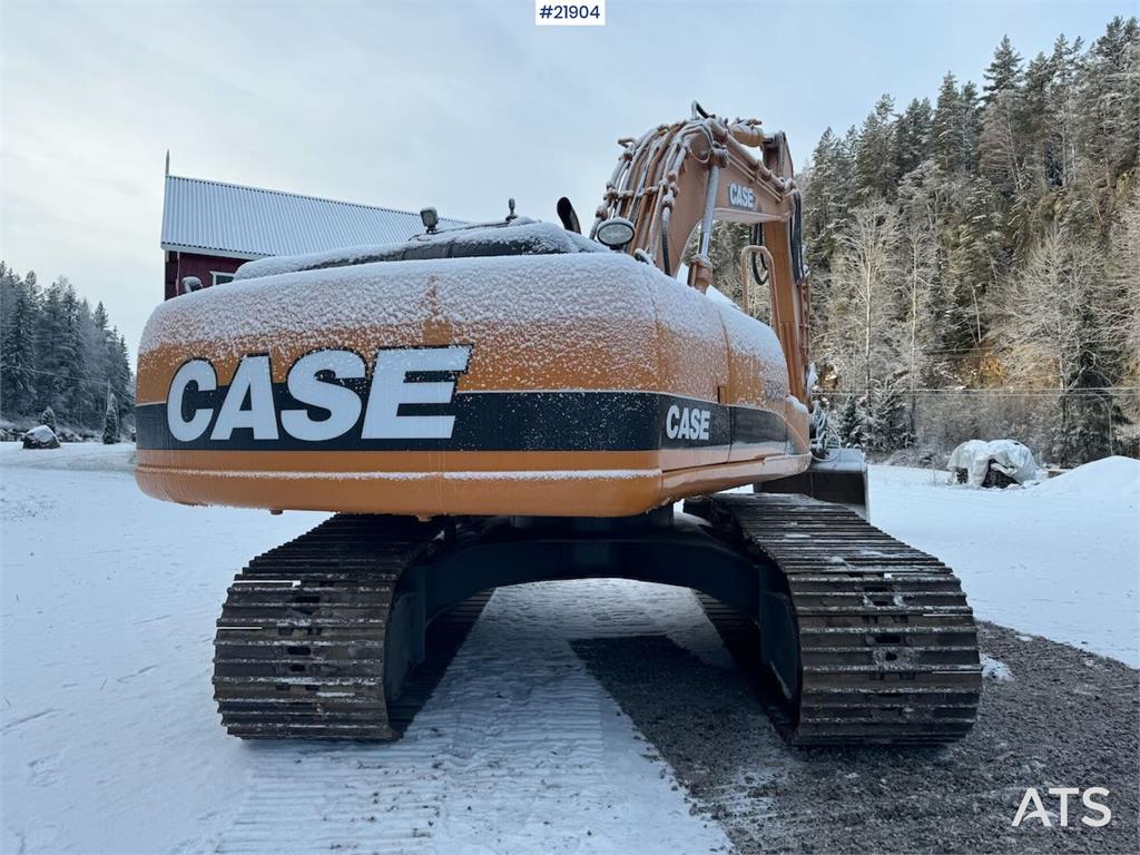 CASE CX210 Tracked Excavator w/ Grading Bucket WATCH VI 2001 21904 CX210 Tracked Excavator w/ Grading Bucket WATCH VI 2001...
