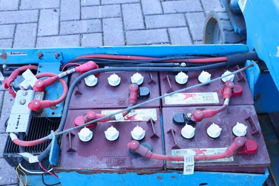 Genie GS1932 Electric, Working Height 7.8 m, 227kg Capac 2013 GENIE - GS1932 - 90015 GS1932 Electric, Working Height 7.8 m...