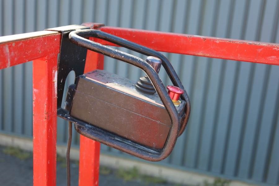 Holland Lift Ecostar HL-9714 Electric, 12m Working Height, 325k 2012 HOLLAND LIFT - Ecostar HL-9714 - 63531 Holland lift E...