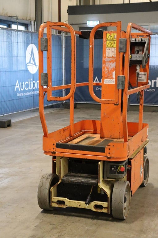 JLG 1230ES Electric Mast Lift 5.66m 2013 2013 1230ES 2013 1 image 10