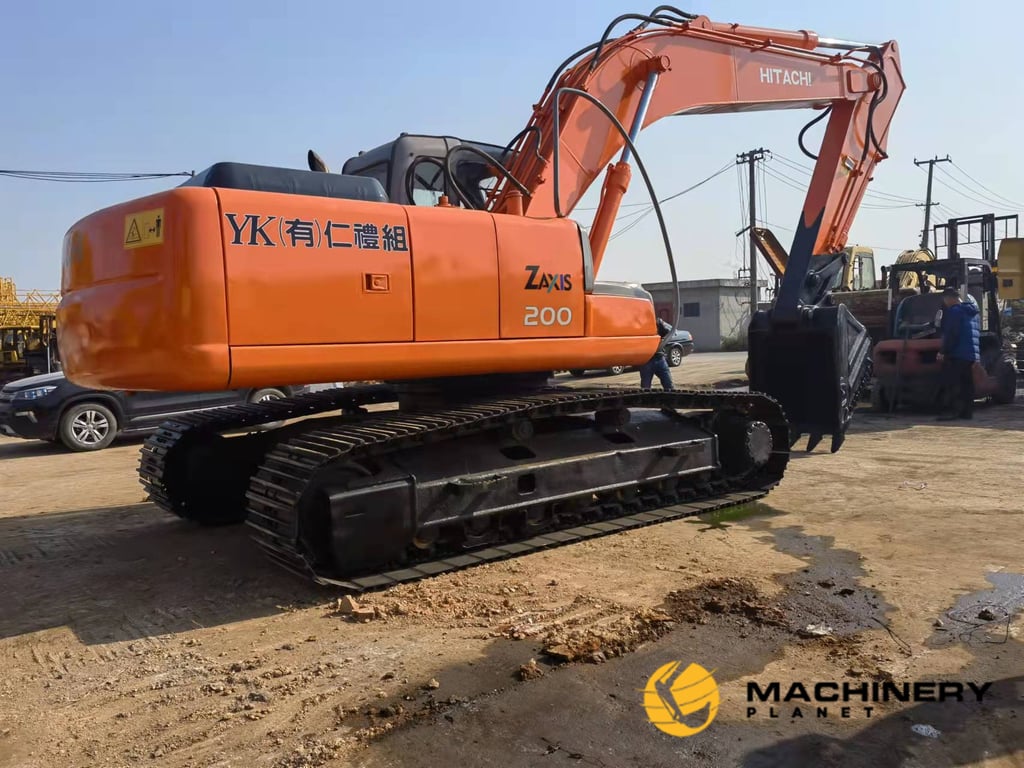 Hitachi ZX200 Crawler Excavator 20 TONS GOOD CONDITION ZX200 2019 1 Crawler Excavators image 4