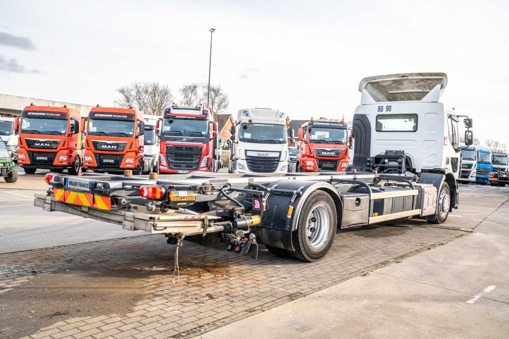RENAULT D19 280 DXI+DHOLLANDIA 2017 E63380 Renault D19 280 DXI+DHOLLANDIA 2017 1 image 4