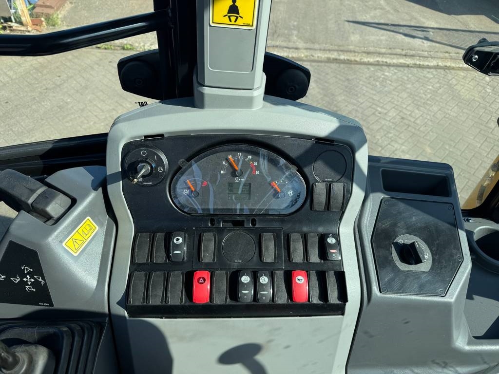 Heavy machinery product image - Image 12 of 13