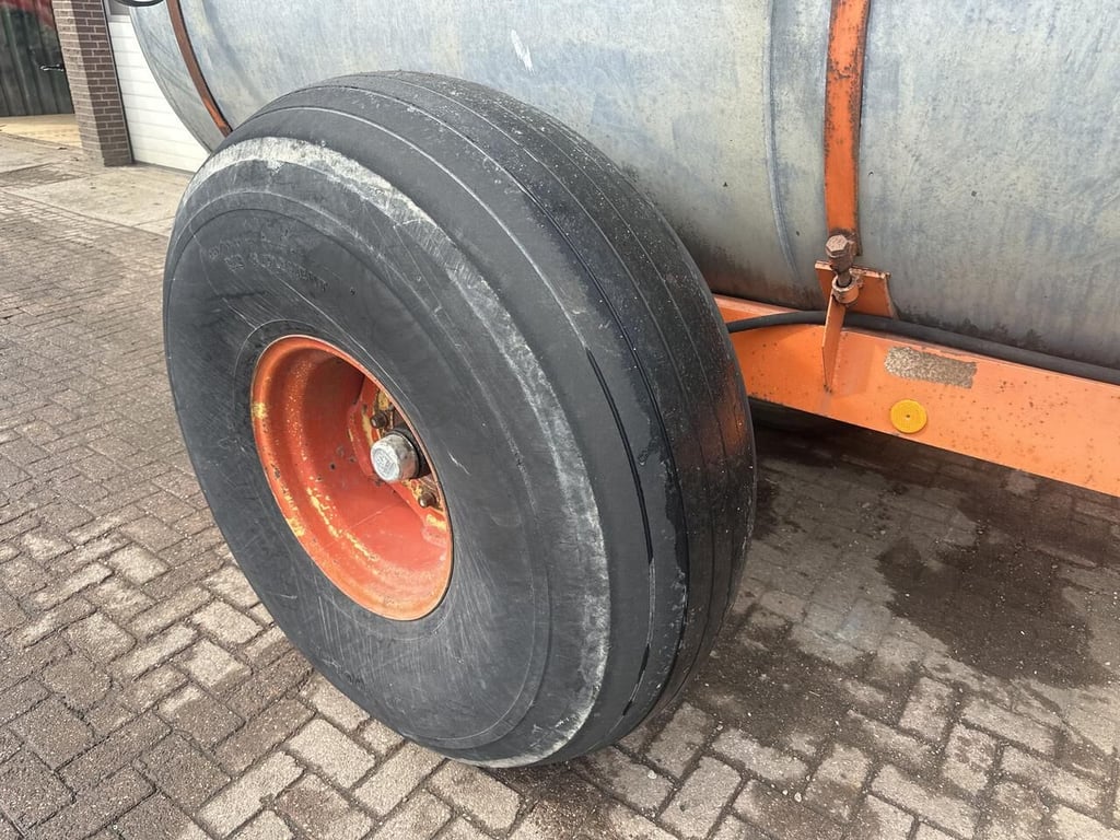 Waterwagen - Gebruikt 1985 12660 Waterwagen - Gebruikt 1985 1 image 8