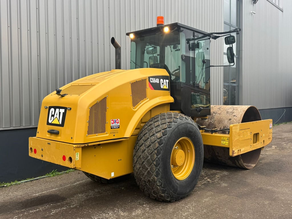 Caterpillar CS64B 2018 00033742 CS64B 2018 1 image 5