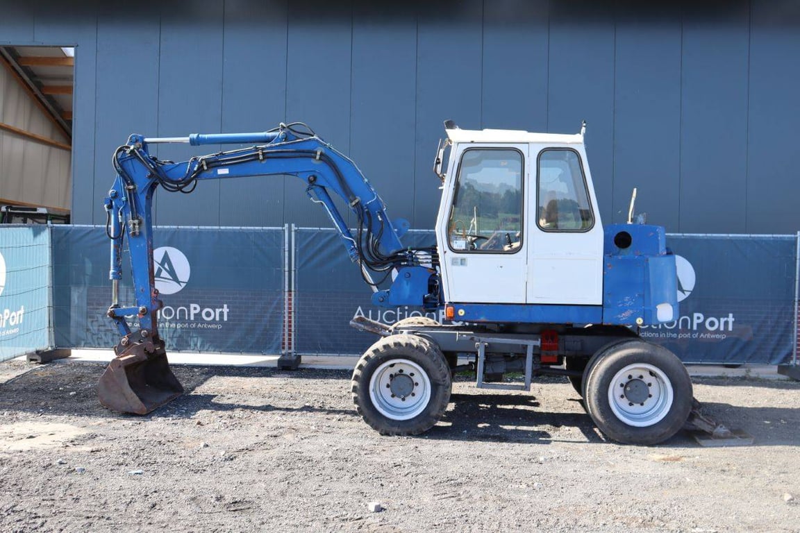 Atlas 1004 Diesel Wheel Excavator 1989 1989 1004 1989 1 Wheel Loaders image 2