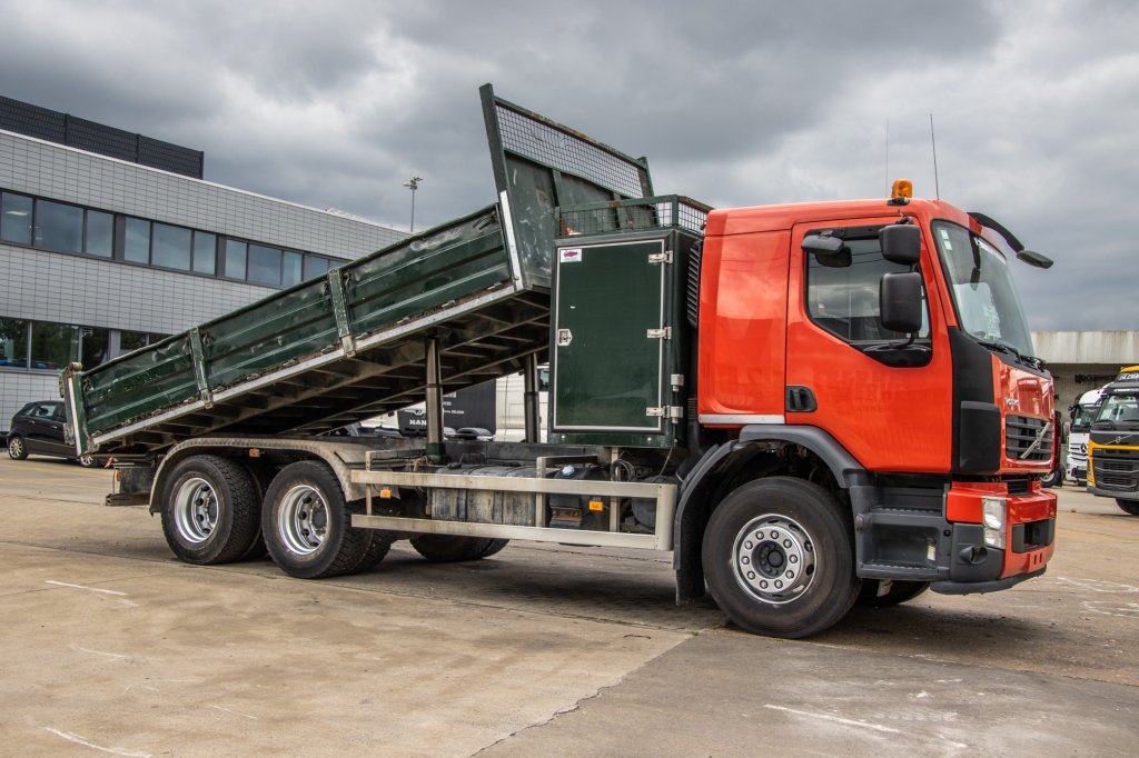 VOLVO FE 300 - 172 890 KM 2011 E57855 FE 300 - 172 890 KM 2011 1 image 2