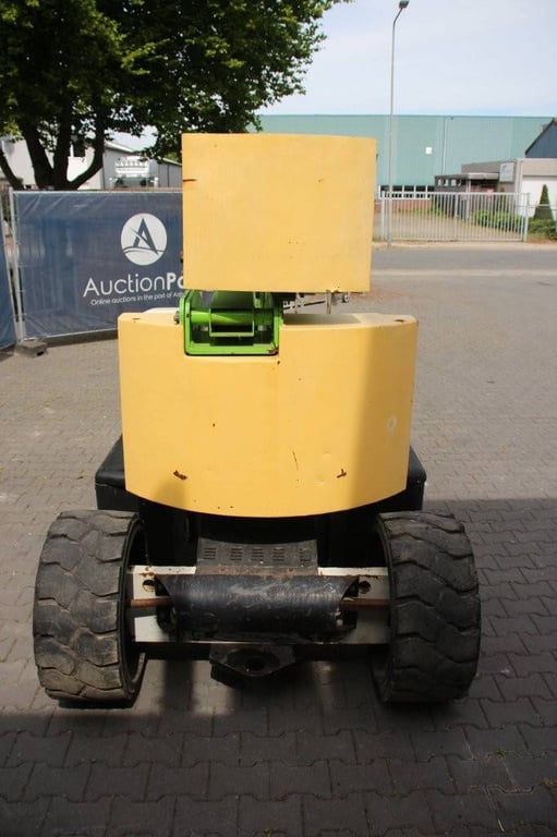 Niftylift HR15NDE Electric + Diesel Articulated Boom Lift 1999 1999 Niftylift HR15NDE 1999 1 image 7