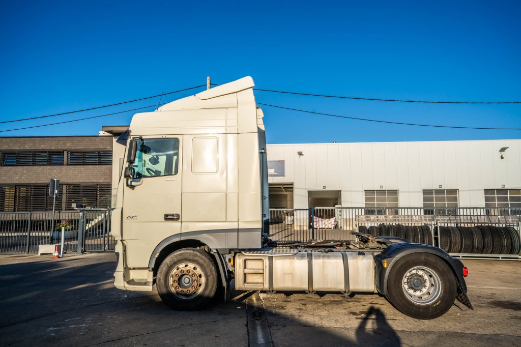 DAF XF 460 + HYDR. (50ton) 2017 E64581 DAF XF 460 + HYDR. (50ton) 2017 1 image 6