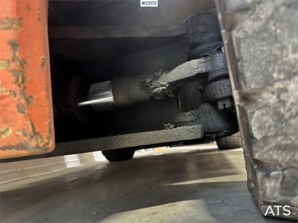 Toyota FBMF20 electric forklift with defective battery. 1997 22172 FBMF20 electric forklift with defective battery. 1997 1...