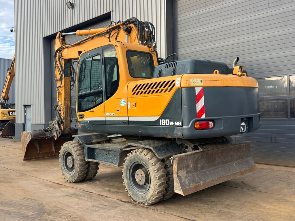 Hyundai Robex 180W-9A 2015 00033637 Robex 180W-9A 2015 1 image 3