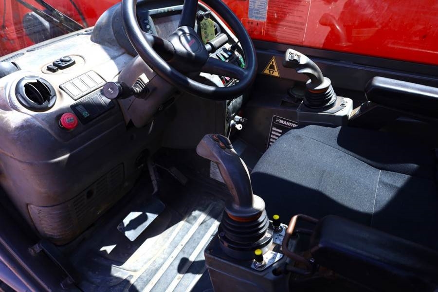 Manitou MRT3050 PRIVILEGE Diesel, 4x4 Drive And 4-Wheel St 2008 MANITOU - MRT3050 PRIVILEGE - 90112 MRT3050 PRIVILEGE Dies...