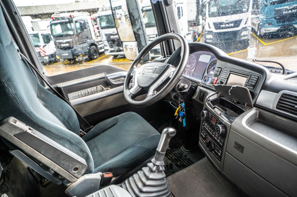 MAN TGS 18.480 BLS - 4X4 (Cardan) 2015 E64172 TGS 18.480 BLS - 4X4 (Cardan) 2015 1 image 15