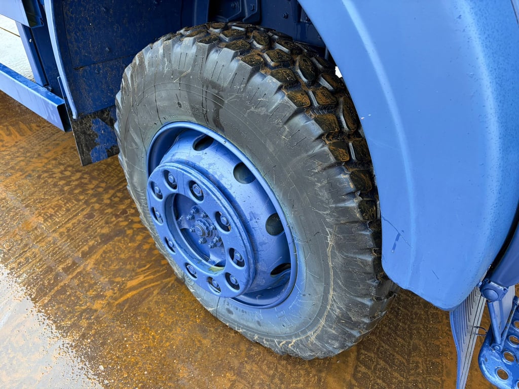 MercedesBenz 1017 4X4 ex army blue 70001337 MercedesBenz 1017 4X4 ex army blue 1 image 12