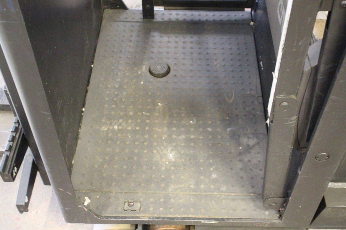 Heavy machinery product image - Image 13 of 15