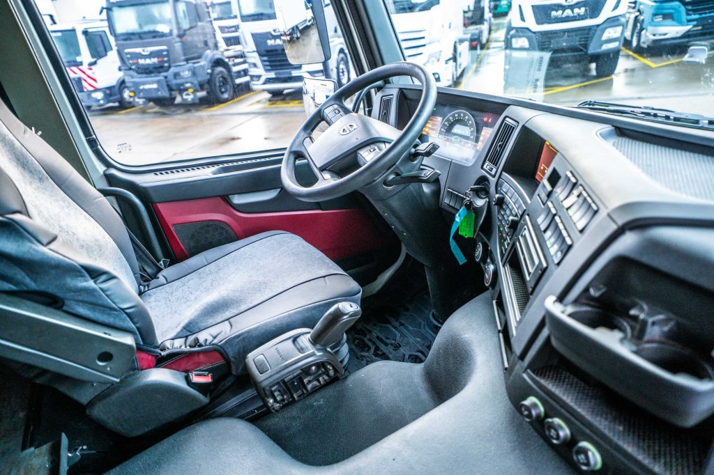 VOLVO FMX 460 GLOB + HYDR 2017 E64853 FMX 460 GLOB + HYDR 2017 1 image 11
