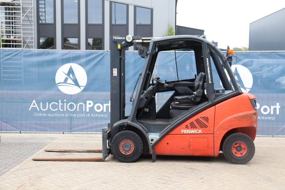 Forklift Linde H20D-01 Diesel 2000kg 6m 2012 2012 H20D-01 2012 1 Forklift image 2