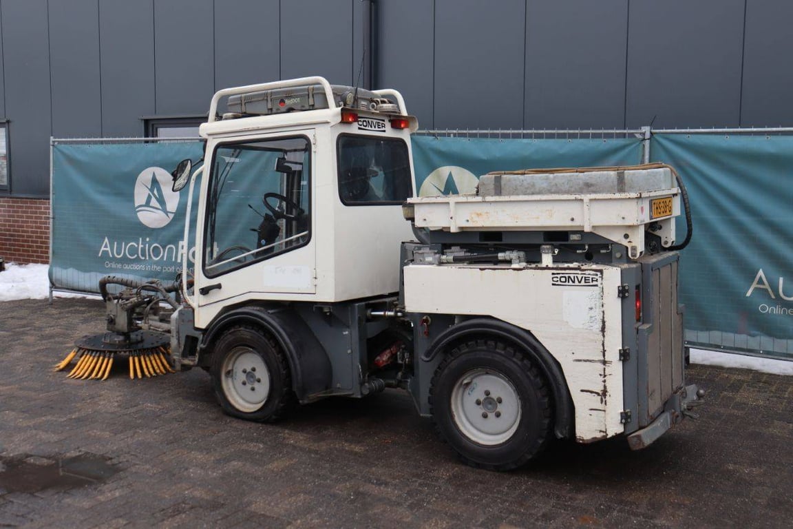 Sweeper Conver C4 Diesel 2016 2016 Conver C4 2016 1 image 3