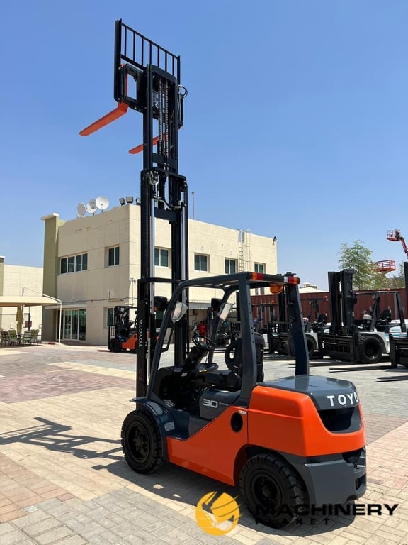 Heavy machinery product image - Image 13 of 14