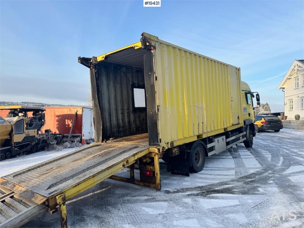 MAN TGM 15.280 Container truck w/ Driving bridges. 2007 19431 TGM 15.280 Container w/ Driving bridges. 2007 1 image 8