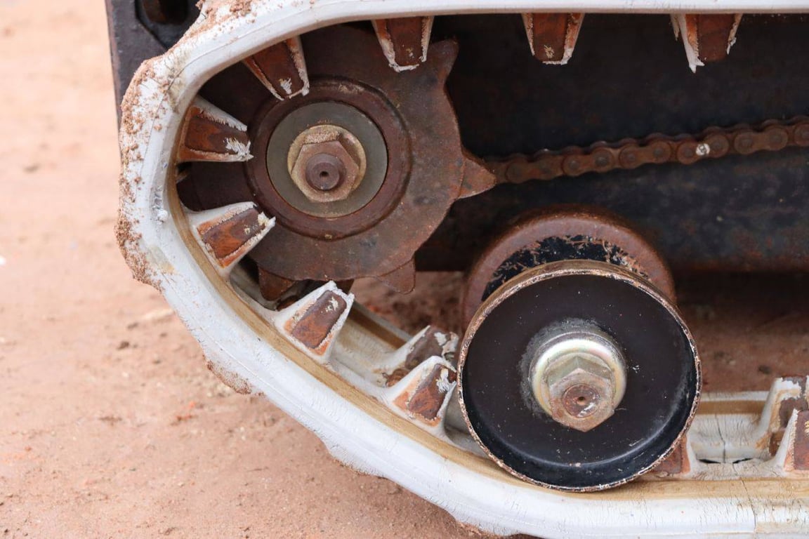 Mast lift Aichi RM04B Electric 5.8m 2005 2005 RM04B 2005 1 image 14