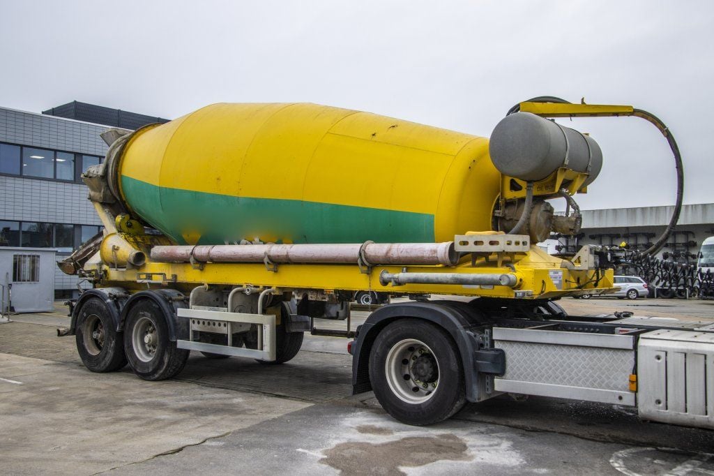 DEBUF BETON MIXER/MALAXEUR/MISCHER-12M³ 2011 E56836 DEBUF BETON MIXER/MALAXEUR/MISCHER-12M³ 2011 1 image 2