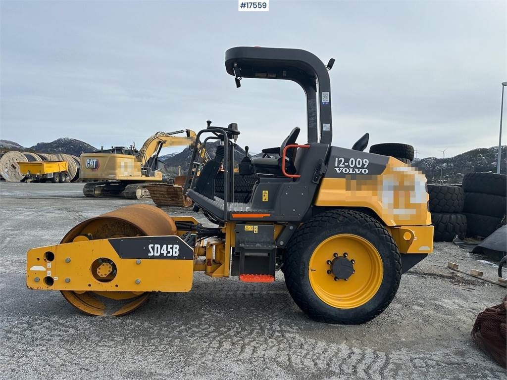 Volvo SD45B Roller with only 364 hours 2020 17559 SD45B Roller with only 364 hours 2020 1 image 5
