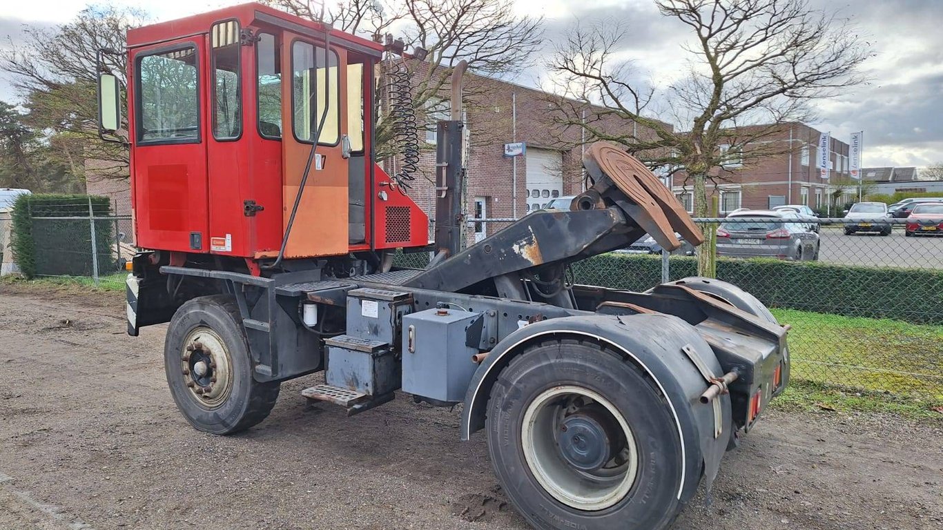 Terminal Tractor Kalmar PT 122 Diesel 2007 2007 PT 122 2007 1 image 2