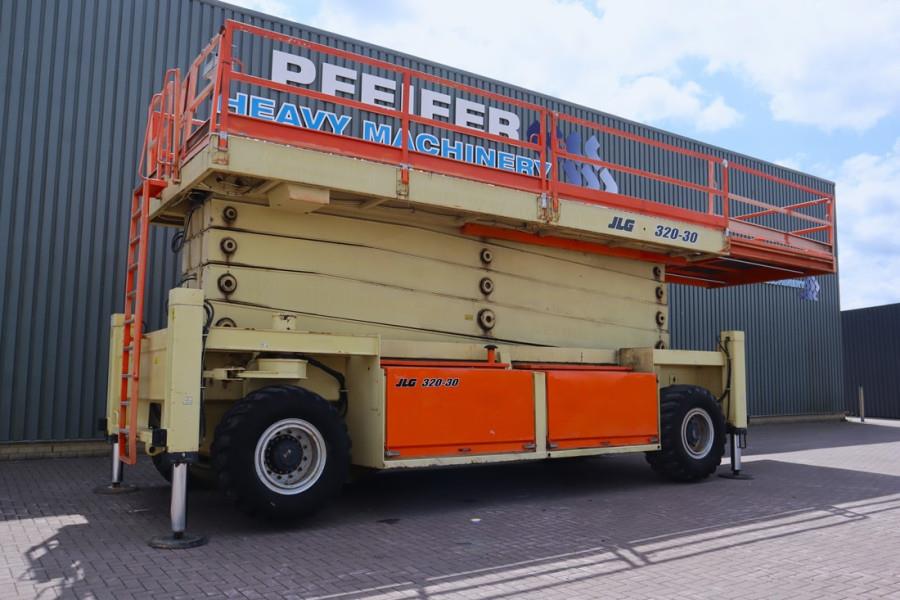 JLG SL320-30 Diesel, 4x4 Drive, 34m Working Height, 14 2007 JLG - SL320-30 - 90094 SL320-30 Diesel, 4x4 Drive, 34m Working...