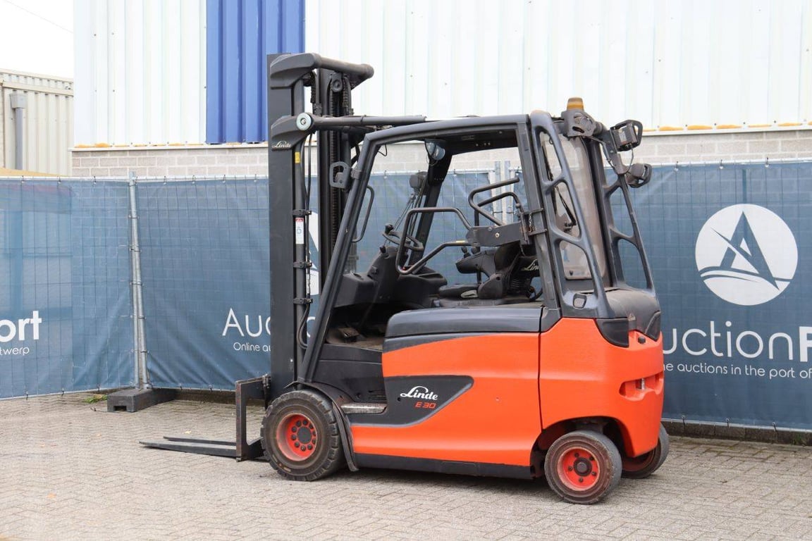 Forklift Linde E30HL-01/600 Electric 3000kg 2017 2017 E30HL-01/600 2017 1 Forklift image 3