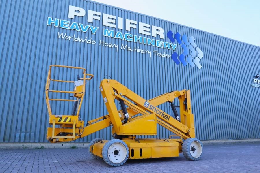 Snorkel A38E Electric, 13.5m Working Height, 6.1m Reach, 2 2011 SNORKEL - A38E - 63598 A38E Electric, 13.5m Working Height...
