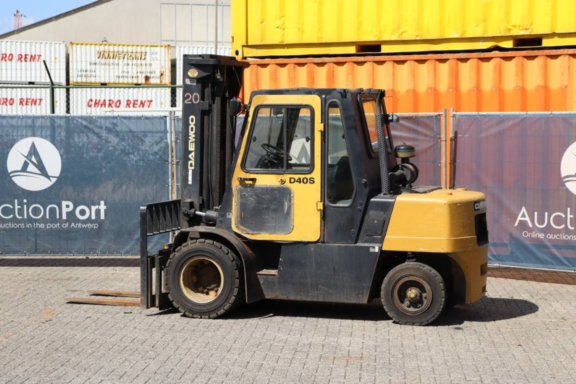 Forklift Daewoo D40S-2 Diesel 4000kg 2002 2002 D40S-2 2002 1 Forklift image 3