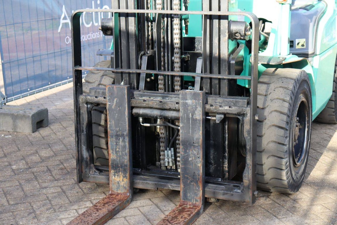 Forklift Mitsubishi FG35N LPG 3500kg 2010 2010 FG35N 2010 1 Forklift image 11