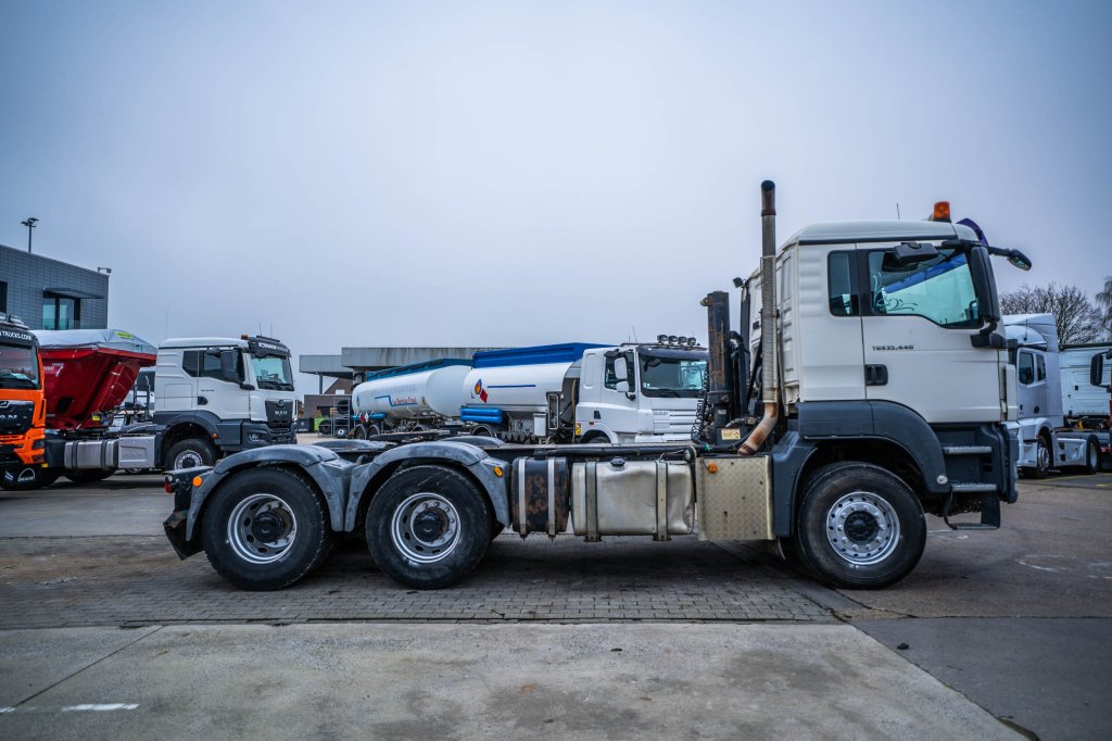 MAN TGS 33.440 BLS - MANUAL - BIG AXLES 2008 E64933 TGS 33.440 BLS - MANUAL - BIG AXLES 2008 1 image 3