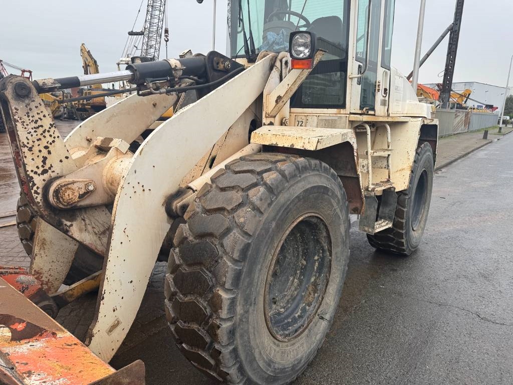 CAT 914 G 1999 5447 914 G 1999 1 Wheel Loaders image 10
