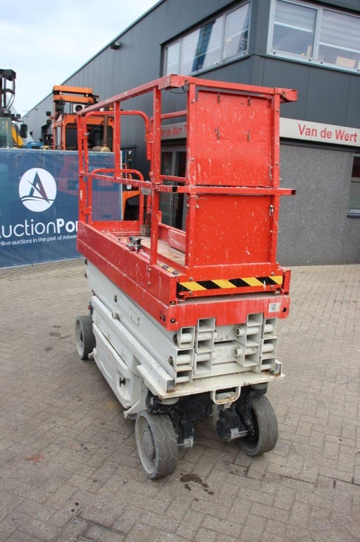 JLG 2032ES Electric Scissor Lift 2016 2016 2032ES 2016 1 Scissor Lifts image 6