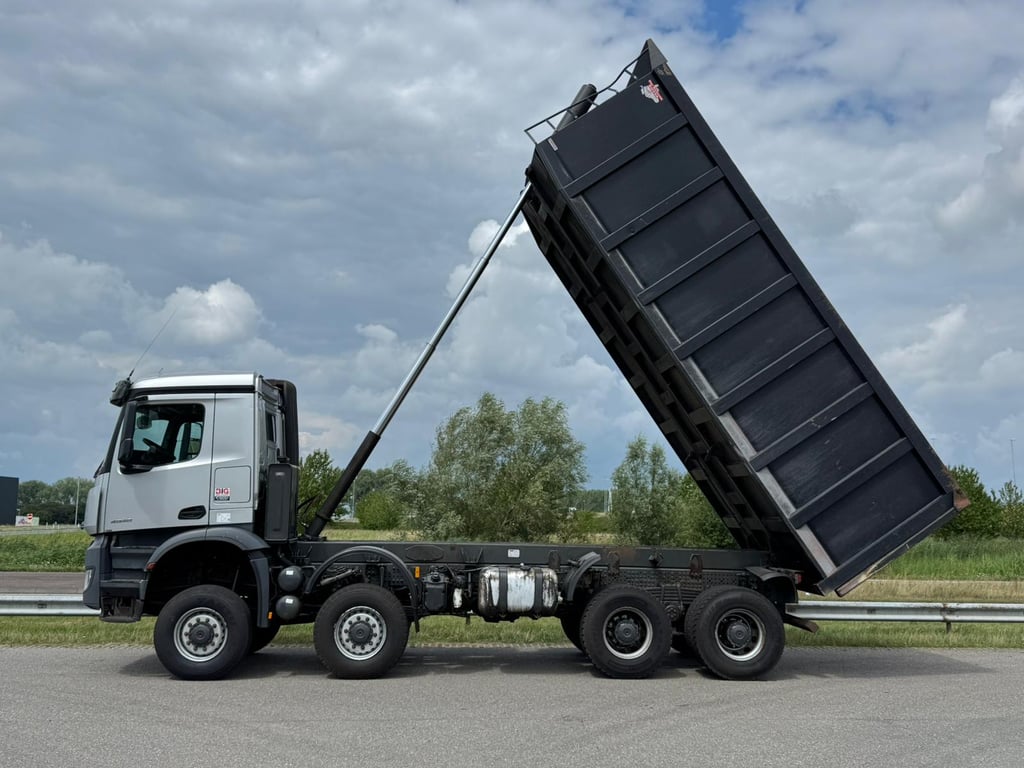 MercedesBenz Arocs 4848 8x8 tipper 2019 00033496 MercedesBenz Arocs 4848 8x8 tipper 2019 1 Tipper trucks image 9