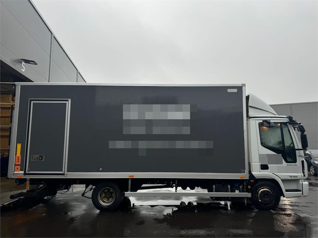 Iveco 75-210 4x2 Box Truck with Lift WATCH VIDEO 2016 21673 75-210 4x2 Box Truck with Lift WATCH VIDEO 2016 1 image 2
